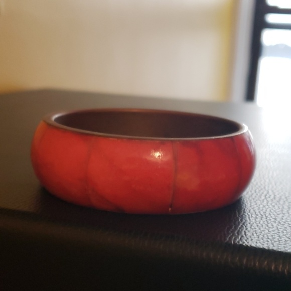 Orange tortious styled bracelet - Picture 3 of 3